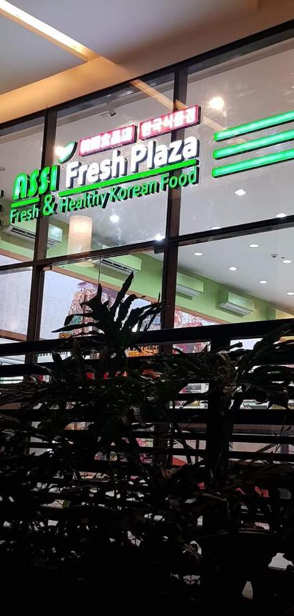 باساي Cozyvilla At 81 Newport Blvd Walk To Naia T3 Marriott & Resorts World Casino & Newport Mall For 5 Pax Free Parking!!!! المظهر الخارجي الصورة
